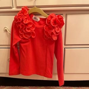 Lola and the boys top size 4, but fits like a 5/6